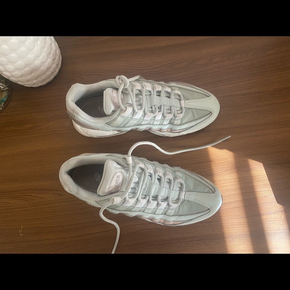 Nike Air Max 95 - Picture 3 of 4